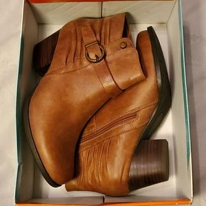 Baretraps - Ankle Bootie